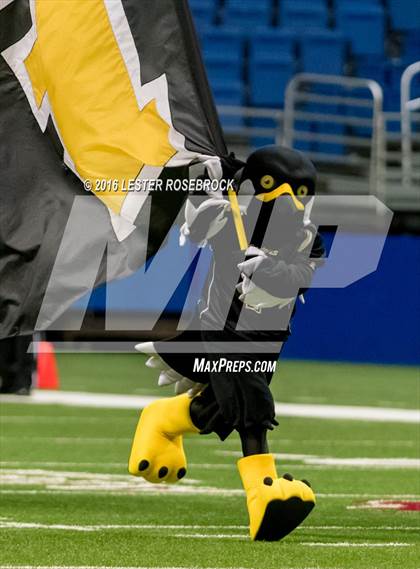 Thumbnail 2 in Foster vs. Dripping Springs (UIL 5A Regional Final) photogallery.
