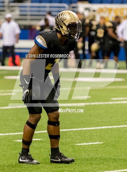 Thumbnail 2 in Foster vs. Dripping Springs (UIL 5A Regional Final) photogallery.