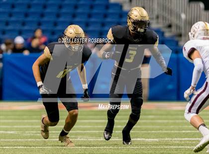 Thumbnail 2 in Foster vs. Dripping Springs (UIL 5A Regional Final) photogallery.
