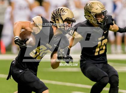 Thumbnail 2 in Foster vs. Dripping Springs (UIL 5A Regional Final) photogallery.