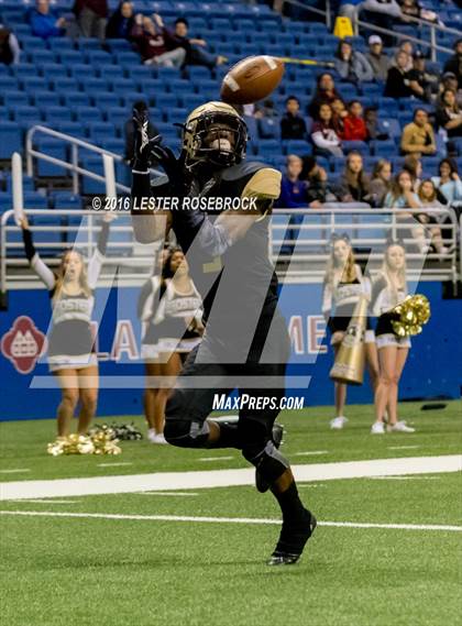 Thumbnail 1 in Foster vs. Dripping Springs (UIL 5A Regional Final) photogallery.
