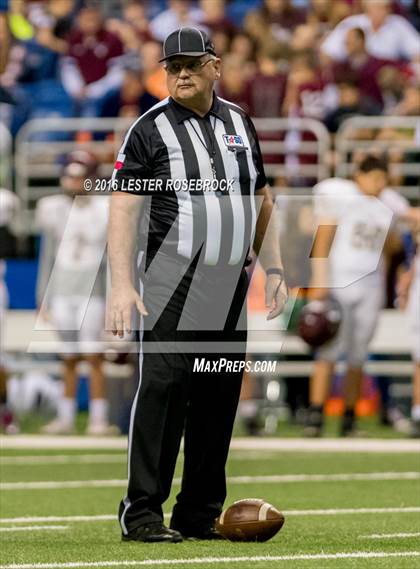 Thumbnail 1 in Foster vs. Dripping Springs (UIL 5A Regional Final) photogallery.