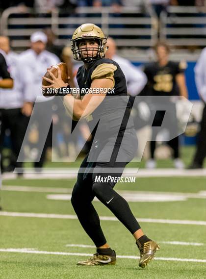 Thumbnail 2 in Foster vs. Dripping Springs (UIL 5A Regional Final) photogallery.