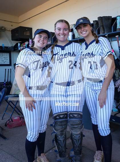 Thumbnail 2 in Arlington (Senior night) photogallery.