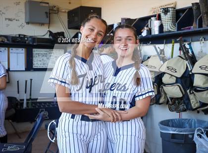 Thumbnail 3 in Arlington (Senior night) photogallery.