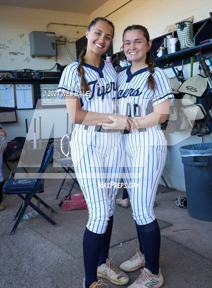 Thumbnail 1 in Arlington (Senior night) photogallery.