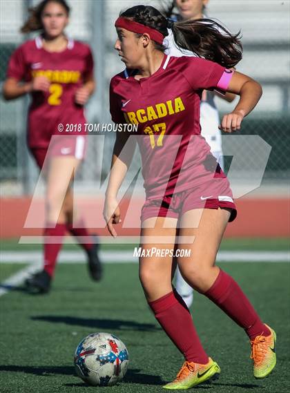 Thumbnail 1 in Oxnard vs. Arcadia photogallery.