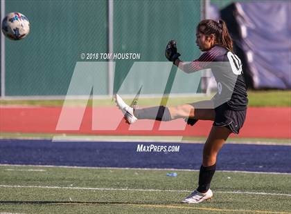 Thumbnail 2 in Oxnard vs. Arcadia photogallery.