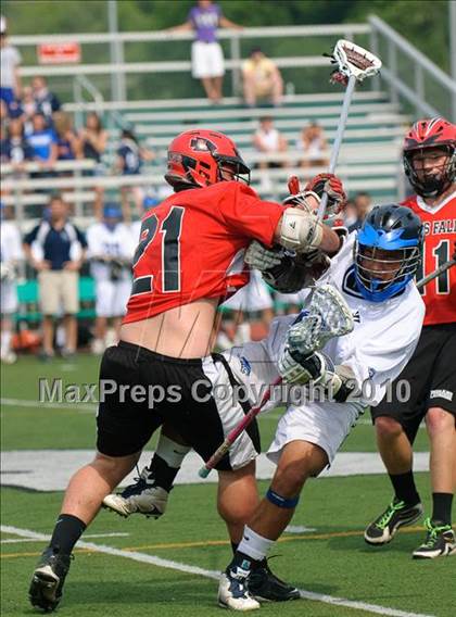 Thumbnail 1 in Glens Falls vs. Putnam Valley (NYSPHSAA Class C 1st Round) photogallery.
