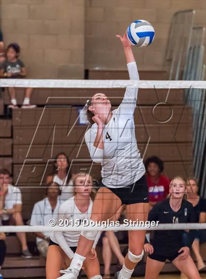 Thumbnail 2 in Archbishop Mitty vs. Valley Christian (Presentation Panther Challenge) photogallery.