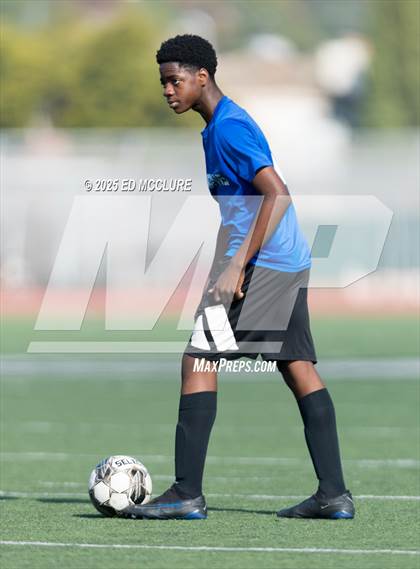Thumbnail 2 in Mira Costa vs Leuzinger (South JV Holiday Tournament) photogallery.