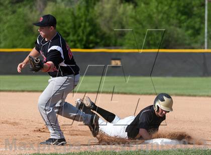 Thumbnail 3 in East Central vs Shelbyville (IHSAA 4A Sectional Playoff) photogallery.