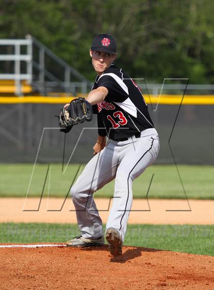 Thumbnail 1 in East Central vs Shelbyville (IHSAA 4A Sectional Playoff) photogallery.