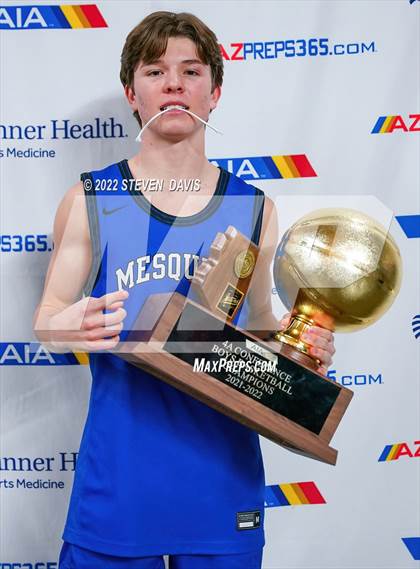 Thumbnail 1 in Salpointe Catholic vs. Mesquite (AIA 4A Final Awards) photogallery.