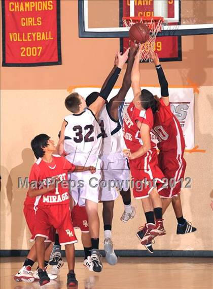 Thumbnail 3 in Desert Mirage vs La Quinta (MaxPreps Holiday Classic) photogallery.