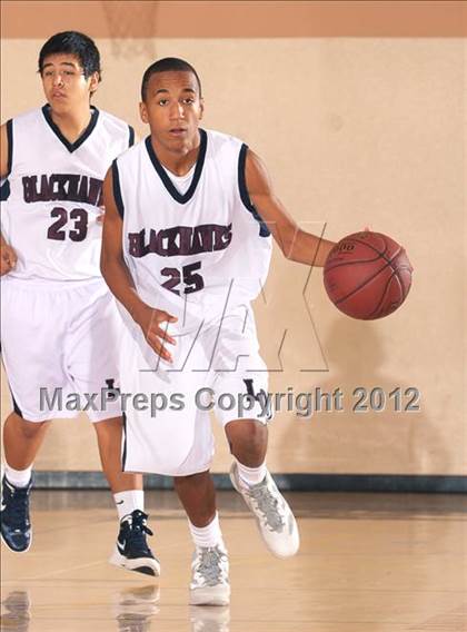 Thumbnail 3 in Desert Mirage vs La Quinta (MaxPreps Holiday Classic) photogallery.