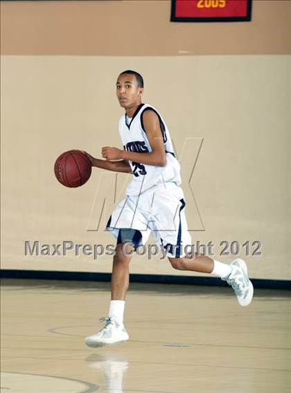 Thumbnail 3 in Desert Mirage vs La Quinta (MaxPreps Holiday Classic) photogallery.