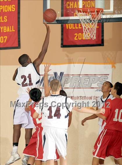 Thumbnail 2 in Desert Mirage vs La Quinta (MaxPreps Holiday Classic) photogallery.