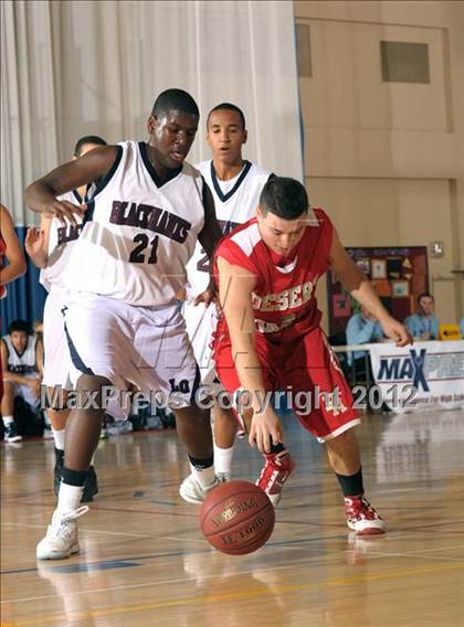 Thumbnail 3 in Desert Mirage vs La Quinta (MaxPreps Holiday Classic) photogallery.