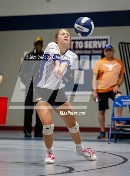 Thumbnail 3 in Granger vs. Waco Christian photogallery.
