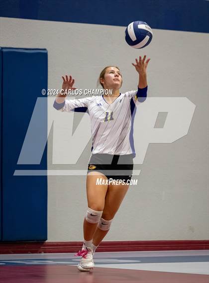 Thumbnail 1 in Granger vs. Waco Christian photogallery.