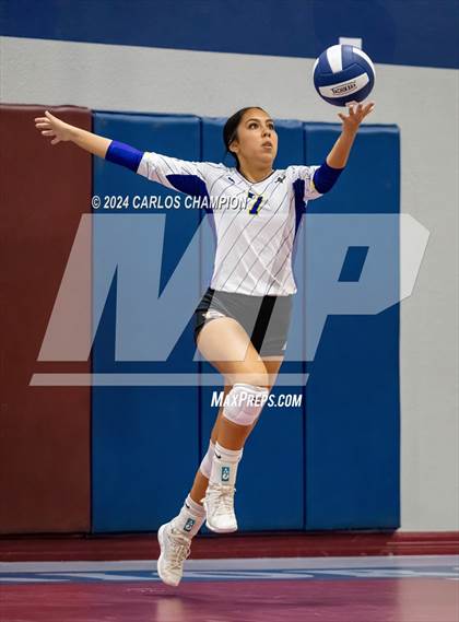 Thumbnail 1 in Granger vs. Waco Christian photogallery.