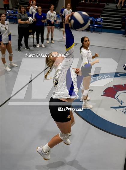 Thumbnail 1 in Granger vs. Waco Christian photogallery.