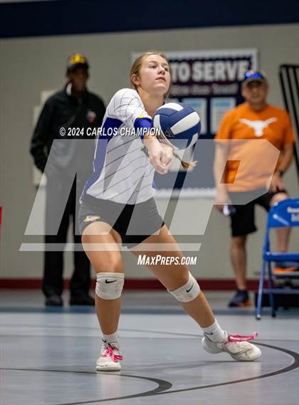 Thumbnail 2 in Granger vs. Waco Christian photogallery.