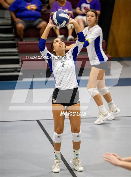 Thumbnail 3 in Granger vs. Waco Christian photogallery.