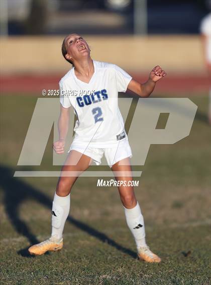 Thumbnail 2 in Tanque Verde vs Buena (Kelly Pierce Soccer Tournament) photogallery.