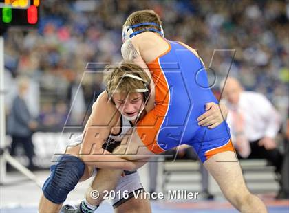 Thumbnail 3 in WIAA 3A 145 LB Championship  photogallery.