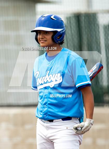 Thumbnail 2 in Porter vs. Falfurrias (Port Isabel Tournament) photogallery.