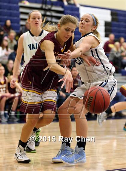 Thumbnail 2 in Windsor vs. Valor Christian (CHSAA 4A Sweet 16) photogallery.