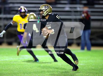 Thumbnail 3 in Lynwood vs. Magnolia photogallery.