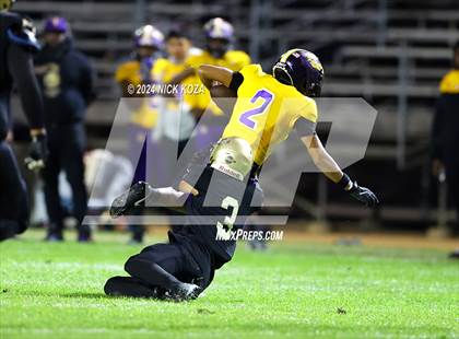 Thumbnail 3 in Lynwood vs. Magnolia photogallery.