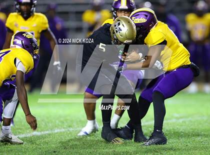 Thumbnail 3 in Lynwood vs. Magnolia photogallery.