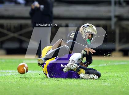 Thumbnail 2 in Lynwood vs. Magnolia photogallery.