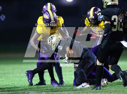 Thumbnail 2 in Lynwood vs. Magnolia photogallery.