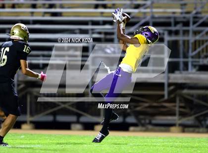 Thumbnail 2 in Lynwood vs. Magnolia photogallery.