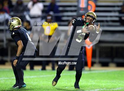 Thumbnail 3 in Lynwood vs. Magnolia photogallery.