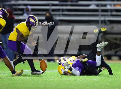 Thumbnail 3 in Lynwood vs. Magnolia photogallery.