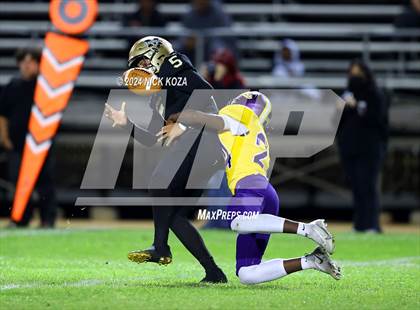 Thumbnail 3 in Lynwood vs. Magnolia photogallery.