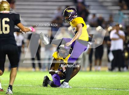 Thumbnail 2 in Lynwood vs. Magnolia photogallery.