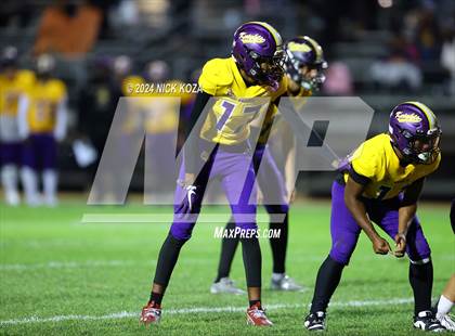 Thumbnail 3 in Lynwood vs. Magnolia photogallery.