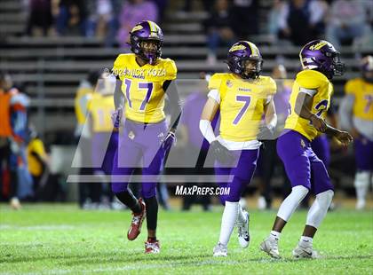 Thumbnail 3 in Lynwood vs. Magnolia photogallery.