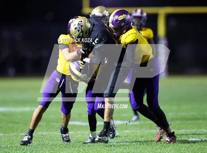 Thumbnail 3 in Lynwood vs. Magnolia photogallery.