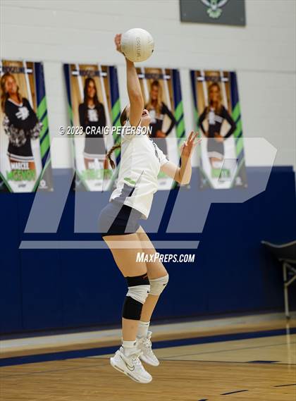 Thumbnail 3 in Logan @ Ridgeline photogallery.