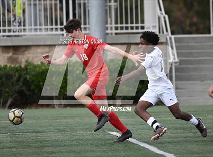 Thumbnail 1 in St. John Bosco vs. Tesoro (Laguna Hills Tournament) photogallery.
