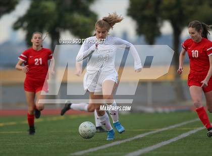Thumbnail 2 in Mt. Carmel vs. Francis Parker (CIF SDS D2 Final) photogallery.