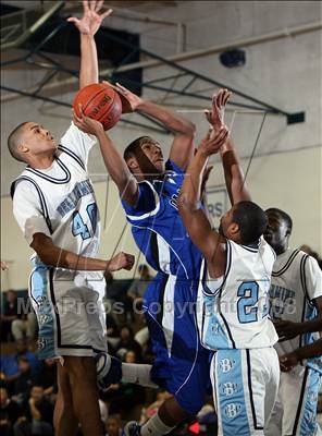 Thumbnail 1 in Oakland @ Bellarmine Prep (CIF NorCal Regional D1 Playoffs) photogallery.